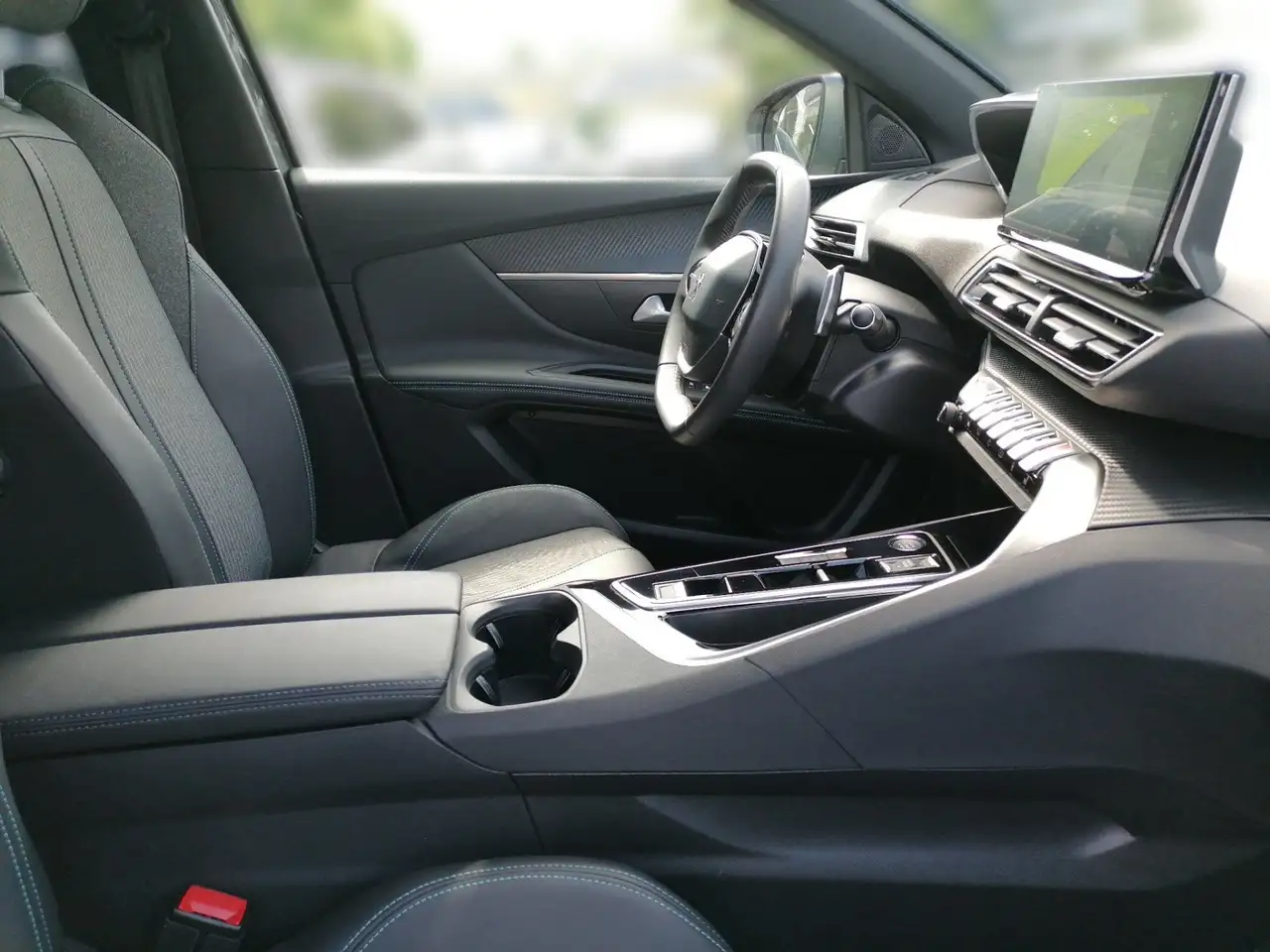 Peugeot 3008 1.2 PureTech 130 Allure Pack ACC KeyLess LM — Vehicle gallery 15
