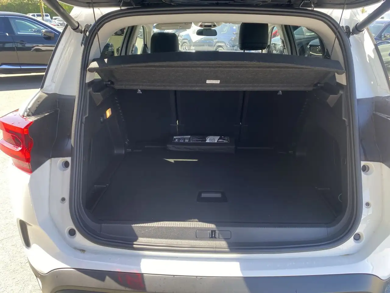 Citroen C5 Aircross 1.2 Mild-Hybrid 136 Max S&S — Vehicle gallery 17