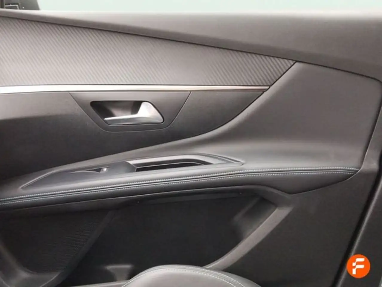 Peugeot 5008 1.5 BlueHDi 96kW S&S Allure Pack EAT8 — Galerie du véhicule 26