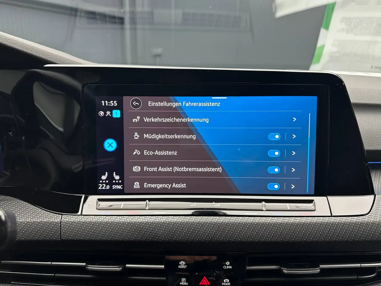Volkswagen Golf Lim. 1.5 eTSI DSG R-Line *KAMERA*NAVI*ACC*CarPlay* — Vehicle gallery 24