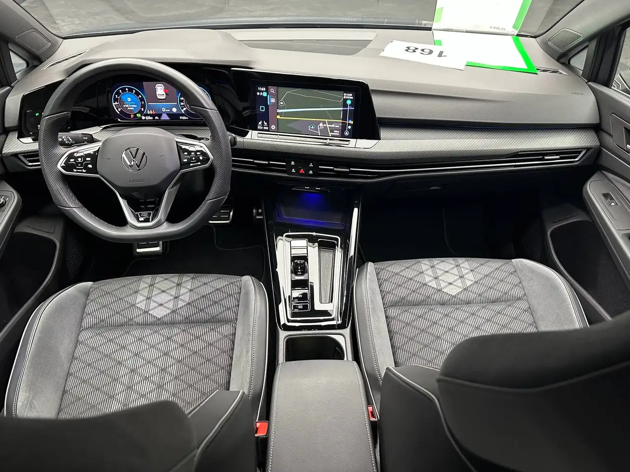 Volkswagen Golf Lim. 1.5 eTSI DSG R-Line *KAMERA*NAVI*ACC*CarPlay* — Vehicle gallery 12