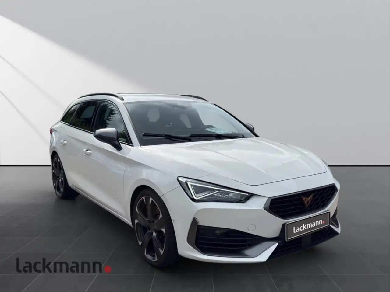 CUPRA Leon Sportstourer VZ *Navi*LED*Kamera*Kessy*Winterp.* — Vehicle gallery 4