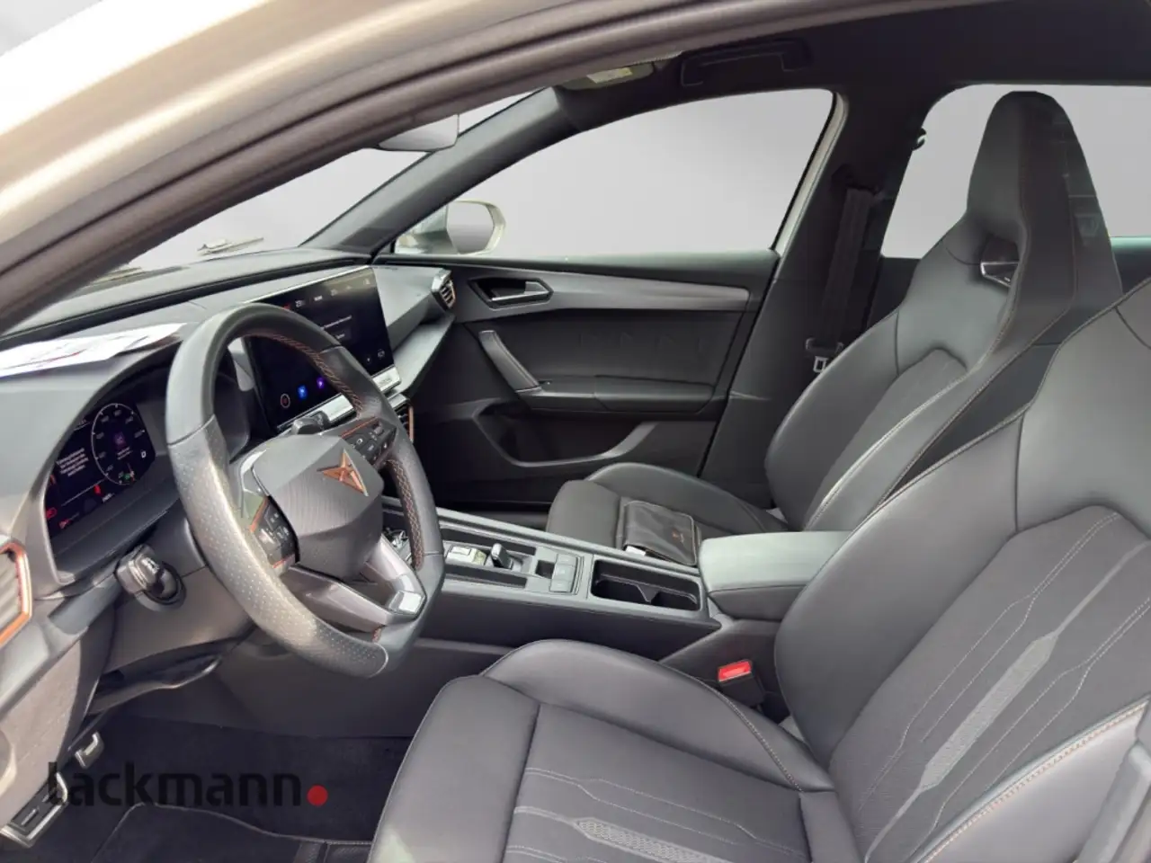 CUPRA Leon Sportstourer VZ *Navi*LED*Kamera*Kessy*Winterp.* — Vehicle gallery 9