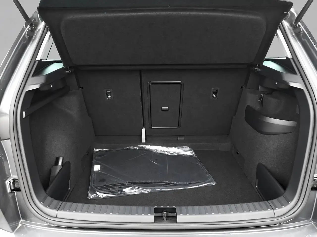 Skoda Karoq Style 1.5 TSI 150PS AHK Navi Fahrprofil Kamera LED Kessy Sitzheizung PDC vorne u. hinten 17" Alufelgen Wireless Charging — Galerie du véhicule 18