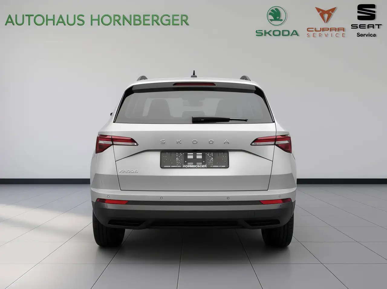 Skoda Karoq Style 1.5 TSI 150PS AHK Navi Fahrprofil Kamera LED Kessy Sitzheizung PDC vorne u. hinten 17" Alufelgen Wireless Charging — Galerie du véhicule 4