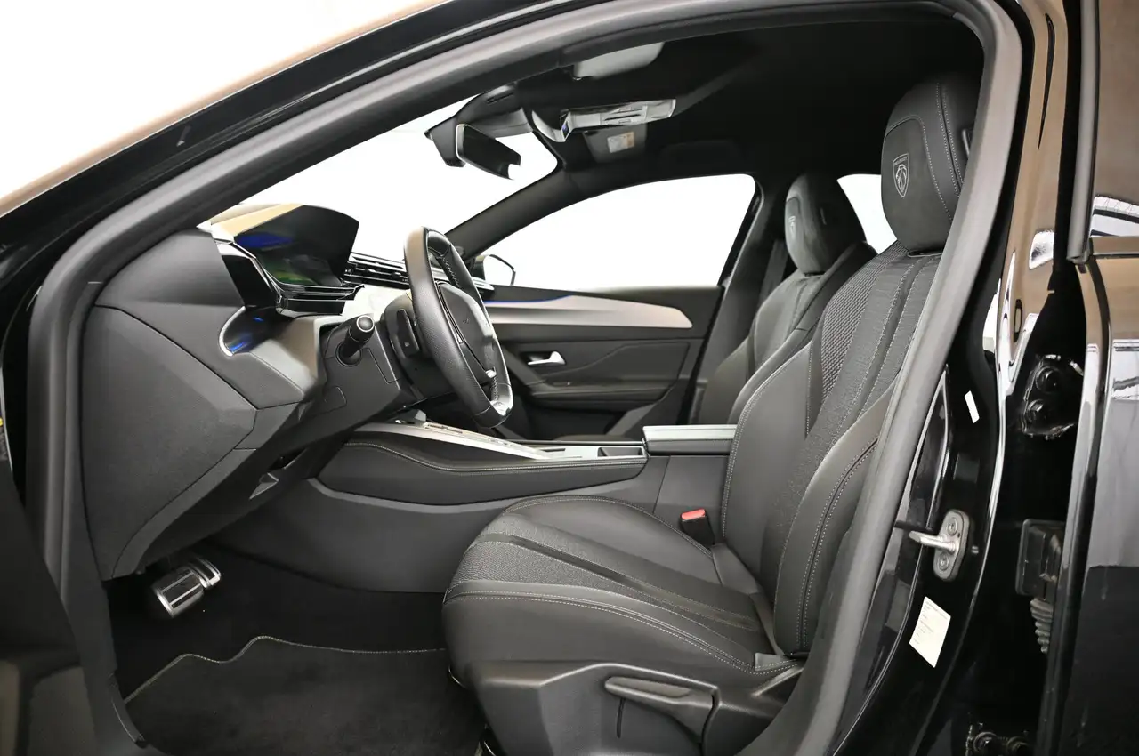 Peugeot 308 SW 1.2 e-THP EAT8 GT MATRIX/NAVI/SOUND-HIFI/18 — Galerie du véhicule 29