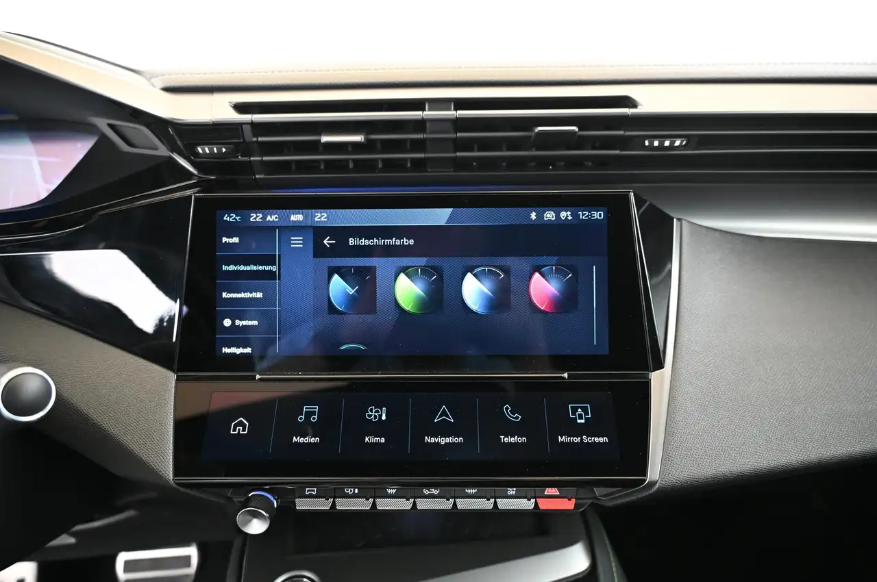 Peugeot 308 SW 1.2 e-THP EAT8 GT MATRIX/NAVI/SOUND-HIFI/18 — Galerie du véhicule 21