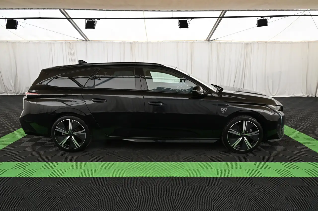 Peugeot 308 SW 1.2 e-THP EAT8 GT MATRIX/NAVI/SOUND-HIFI/18 — Galerie du véhicule 8