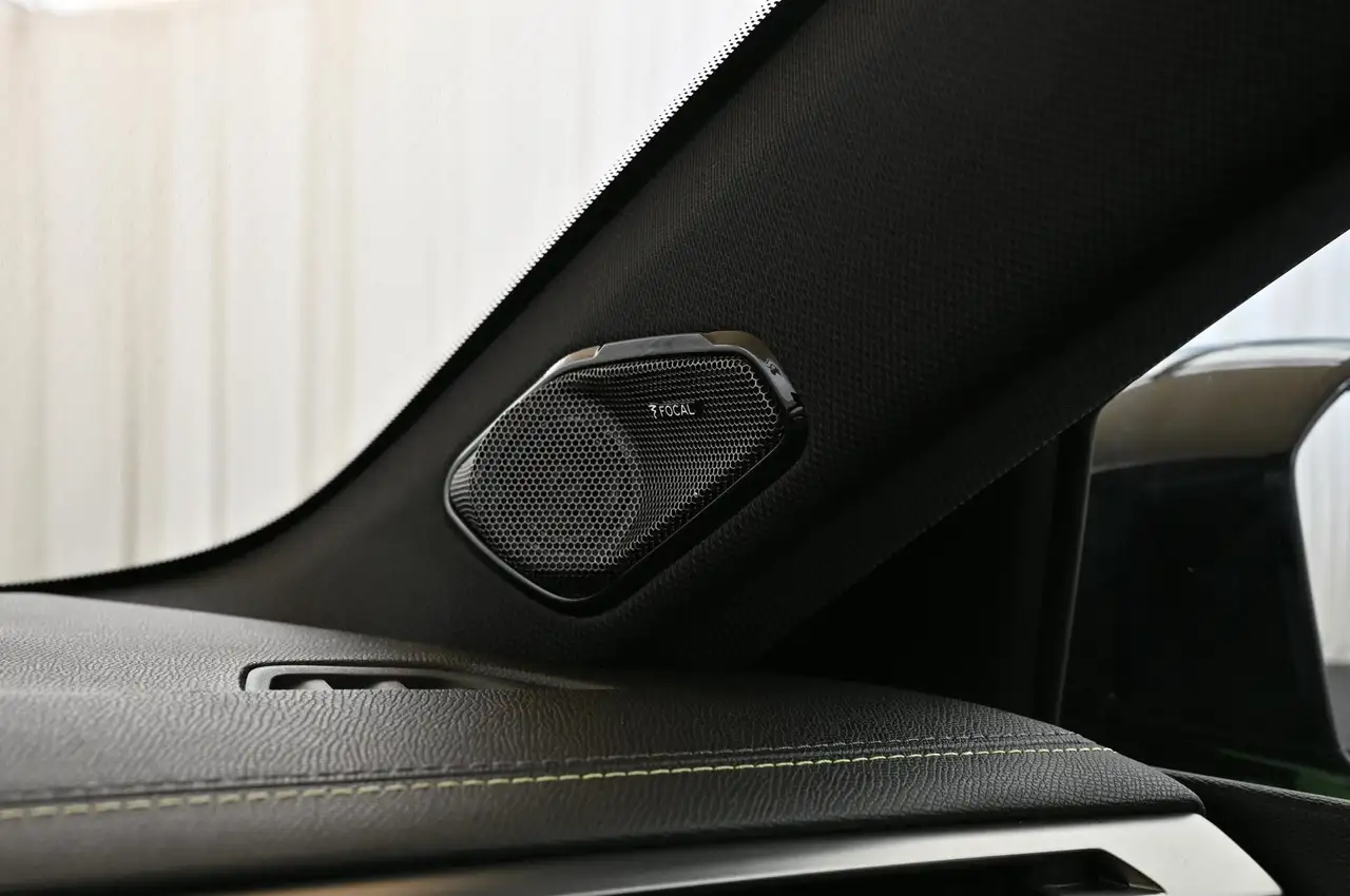 Peugeot 308 SW 1.2 e-THP EAT8 GT MATRIX/NAVI/SOUND-HIFI/18 — Galerie du véhicule 34