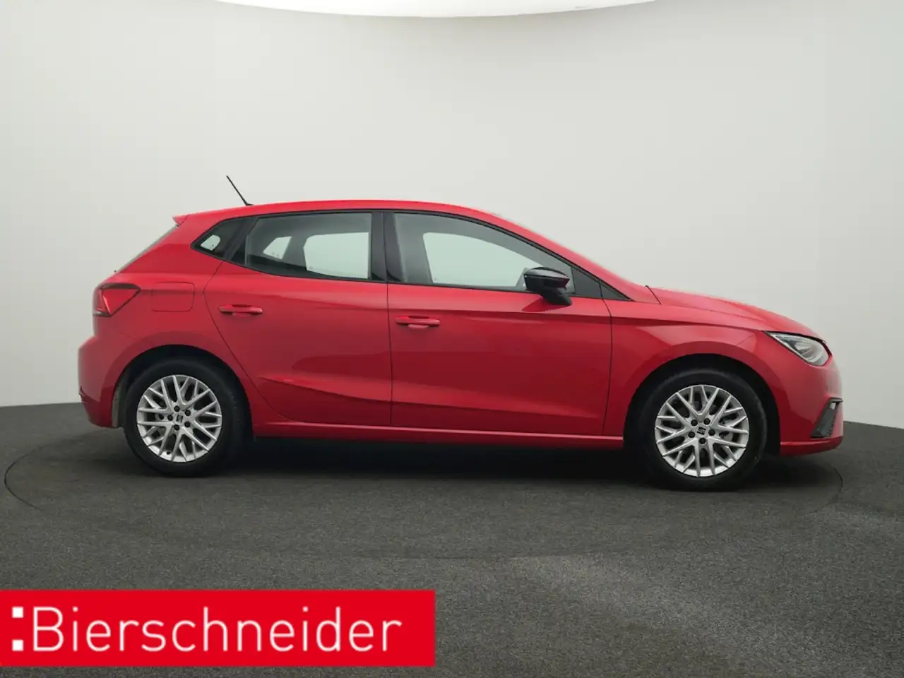 SEAT Ibiza 1.0 TSI FR KAMERA NAVI LED FULL LINK — معرض صور السيارة 6