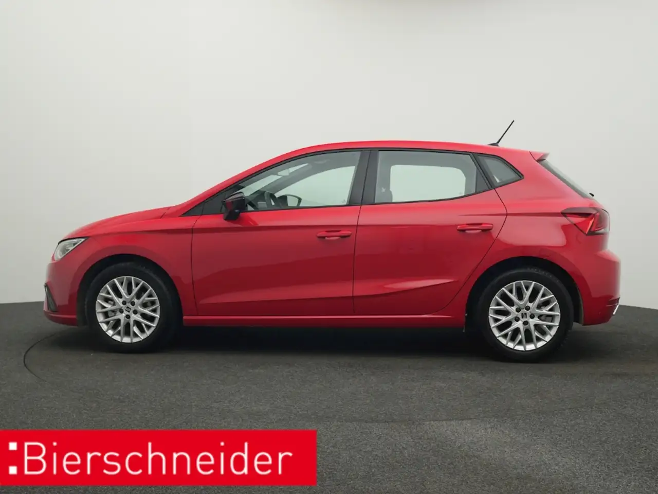 SEAT Ibiza 1.0 TSI FR KAMERA NAVI LED FULL LINK — معرض صور السيارة 2