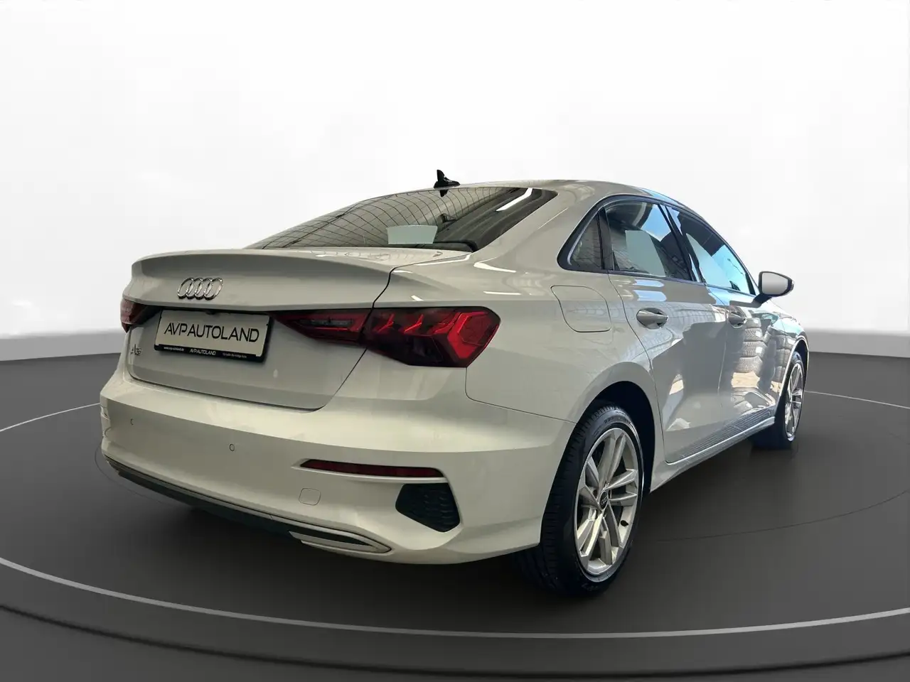 Audi A3 Limousine 30 TFSI S tronic advanced | PANO | — معرض صور السيارة 6