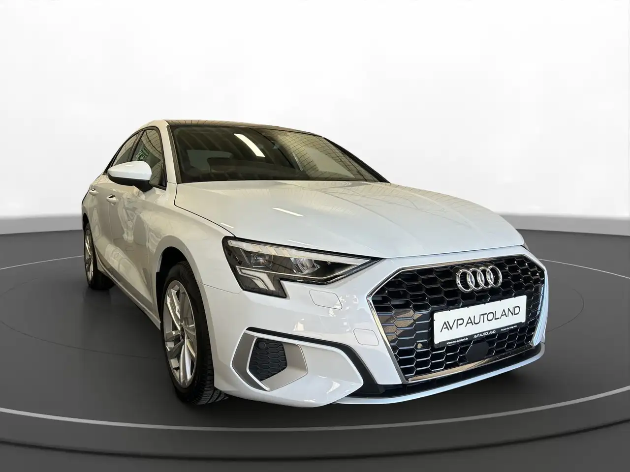 Audi A3 Limousine 30 TFSI S tronic advanced | PANO | — معرض صور السيارة 5