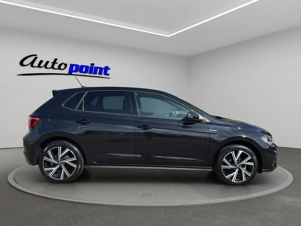 Volkswagen Polo VI R-Line 1.0 TSI DSG Climatronic 17" — Galería del vehículo 4