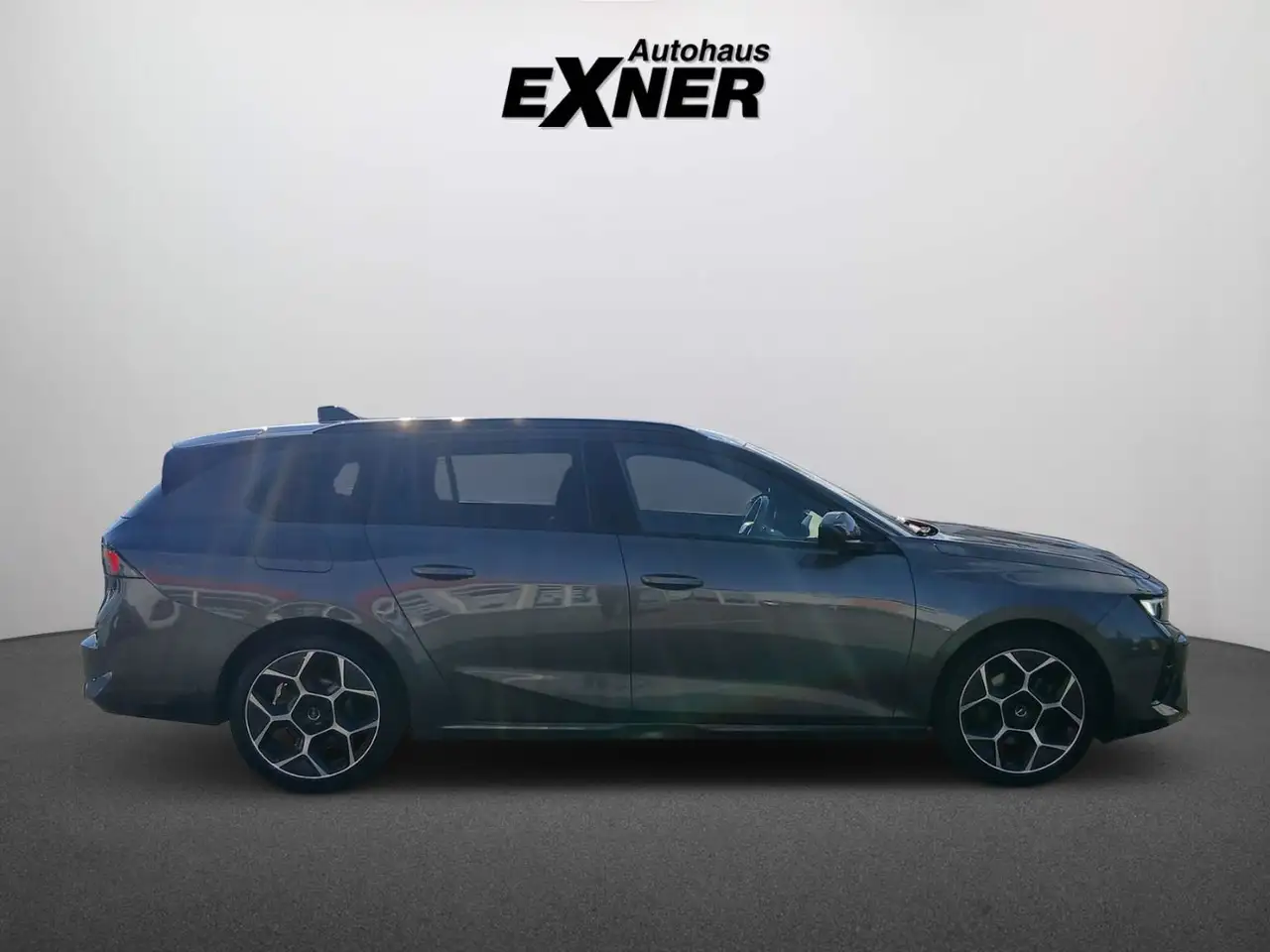 Opel Astra L Sports Tourer 1.2 Turbo Ultimate ACC+LED — Galerie du véhicule 8