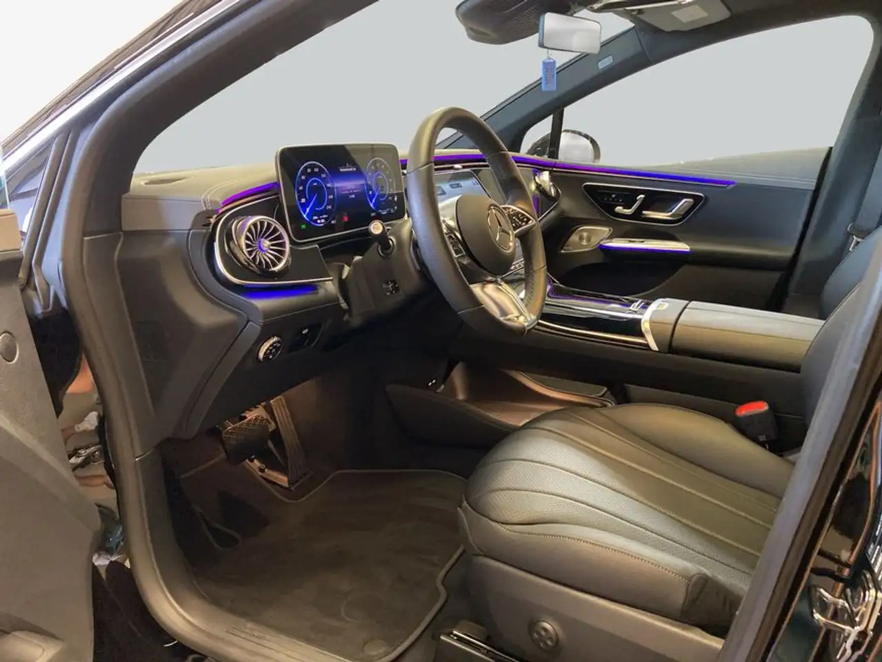 Mercedes-Benz EQE 300 EQE — Galería del vehículo 10