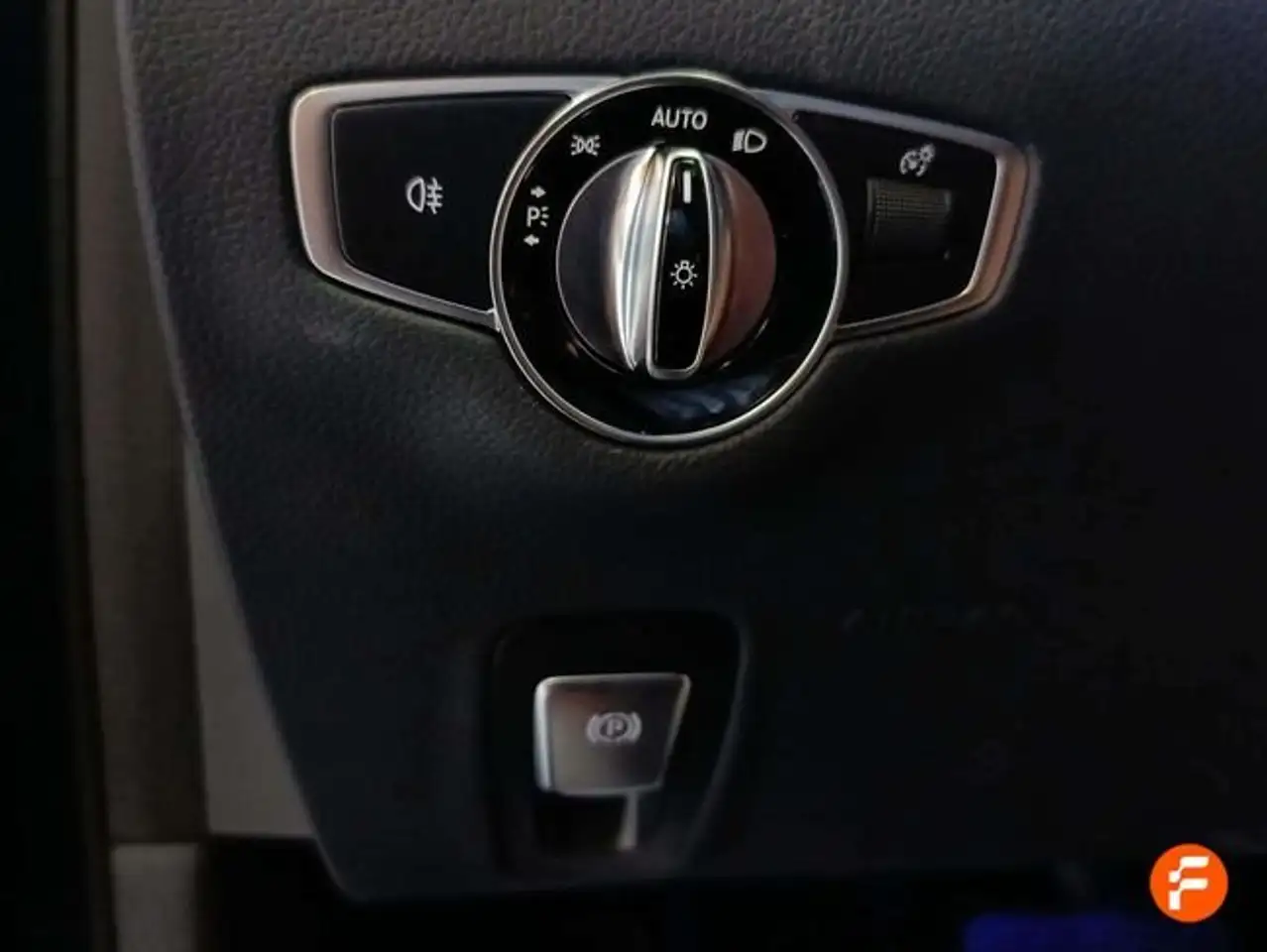 Mercedes-Benz E 200 — Galerie du véhicule 21