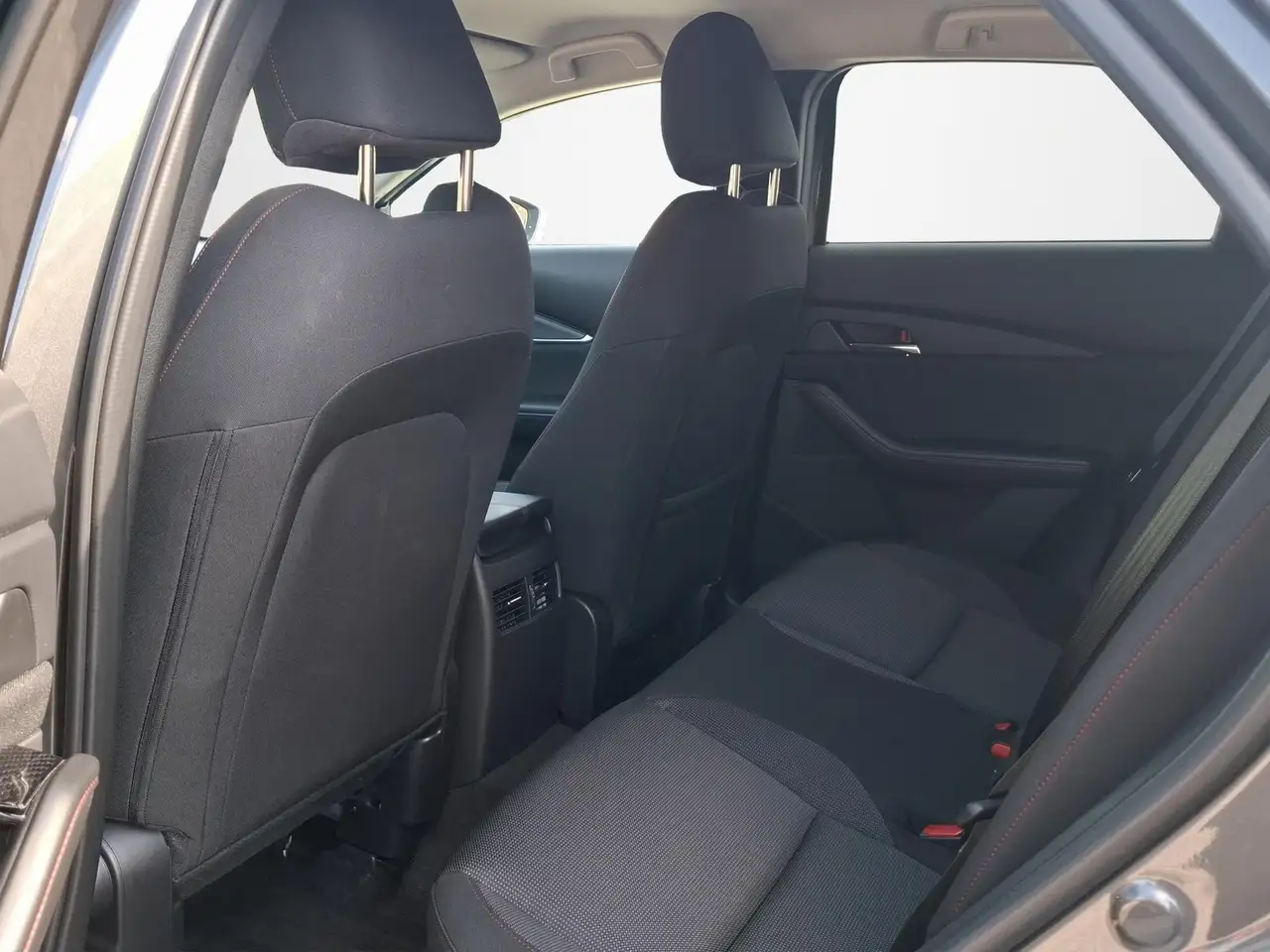 Mazda CX-30 Mazda CX-30 SKYACTIV-G Homura 2.0 AUTOMATIK / LED — معرض صور السيارة 15