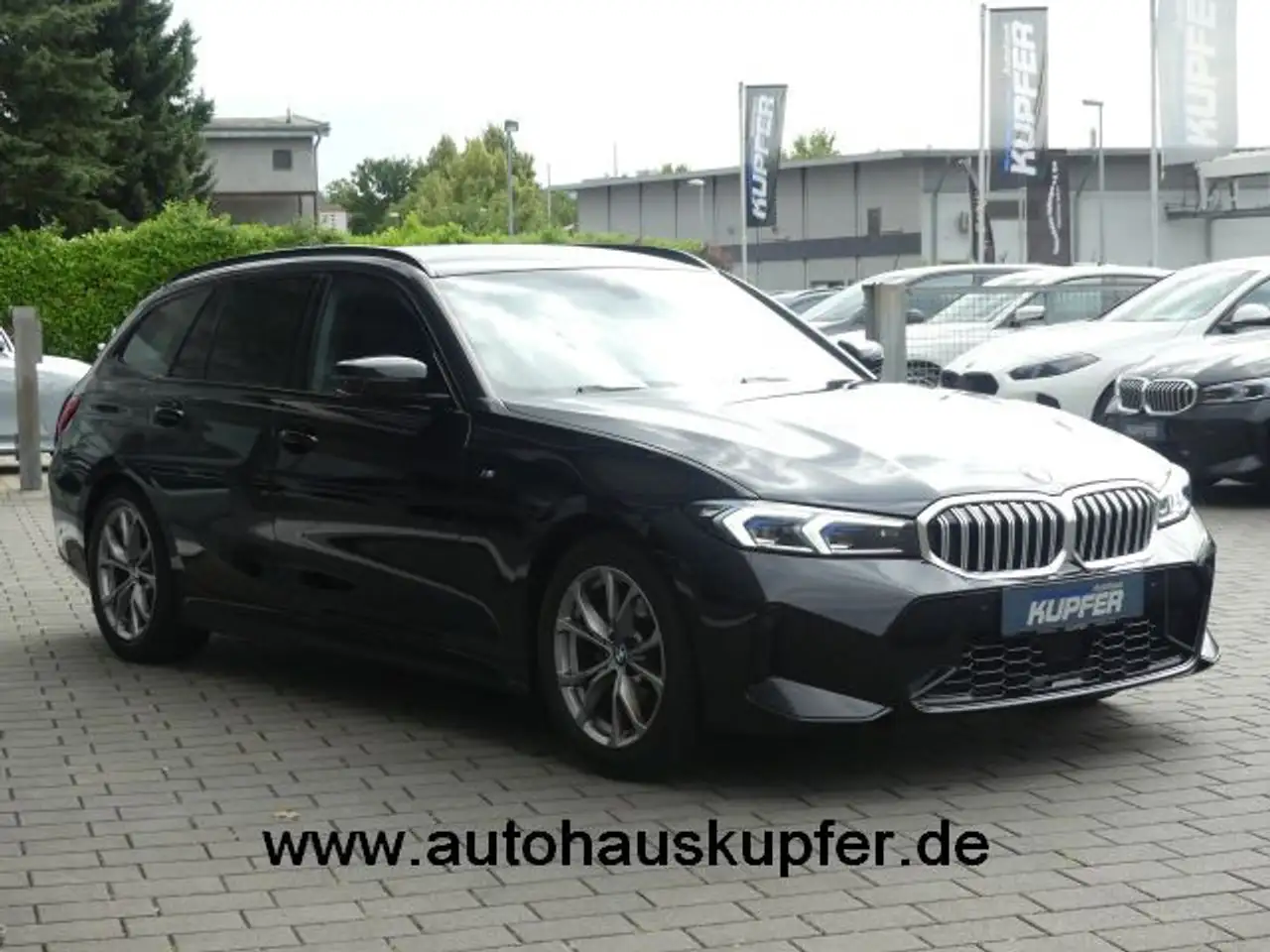 BMW 318 i Tour M Sportpak. AHK°ACC*Ad.LED°el.Sitze+M — معرض صور السيارة 2