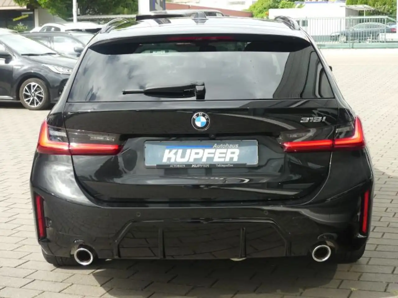 BMW 318 i Tour M Sportpak. AHK°ACC*Ad.LED°el.Sitze+M — معرض صور السيارة 4