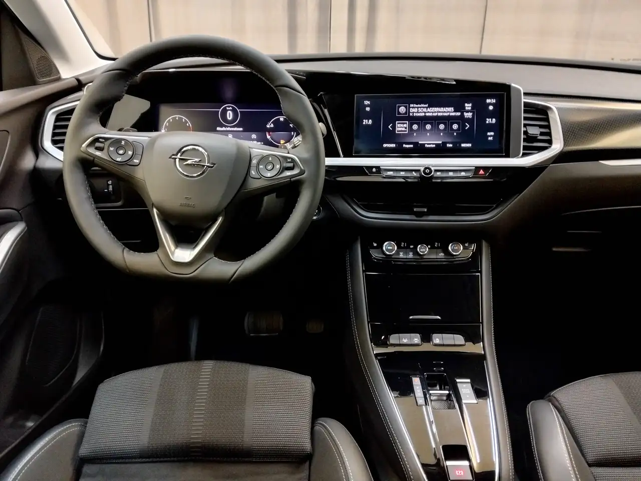 Opel Grandland X 1.2 Turbo Enjoy — معرض صور السيارة 9