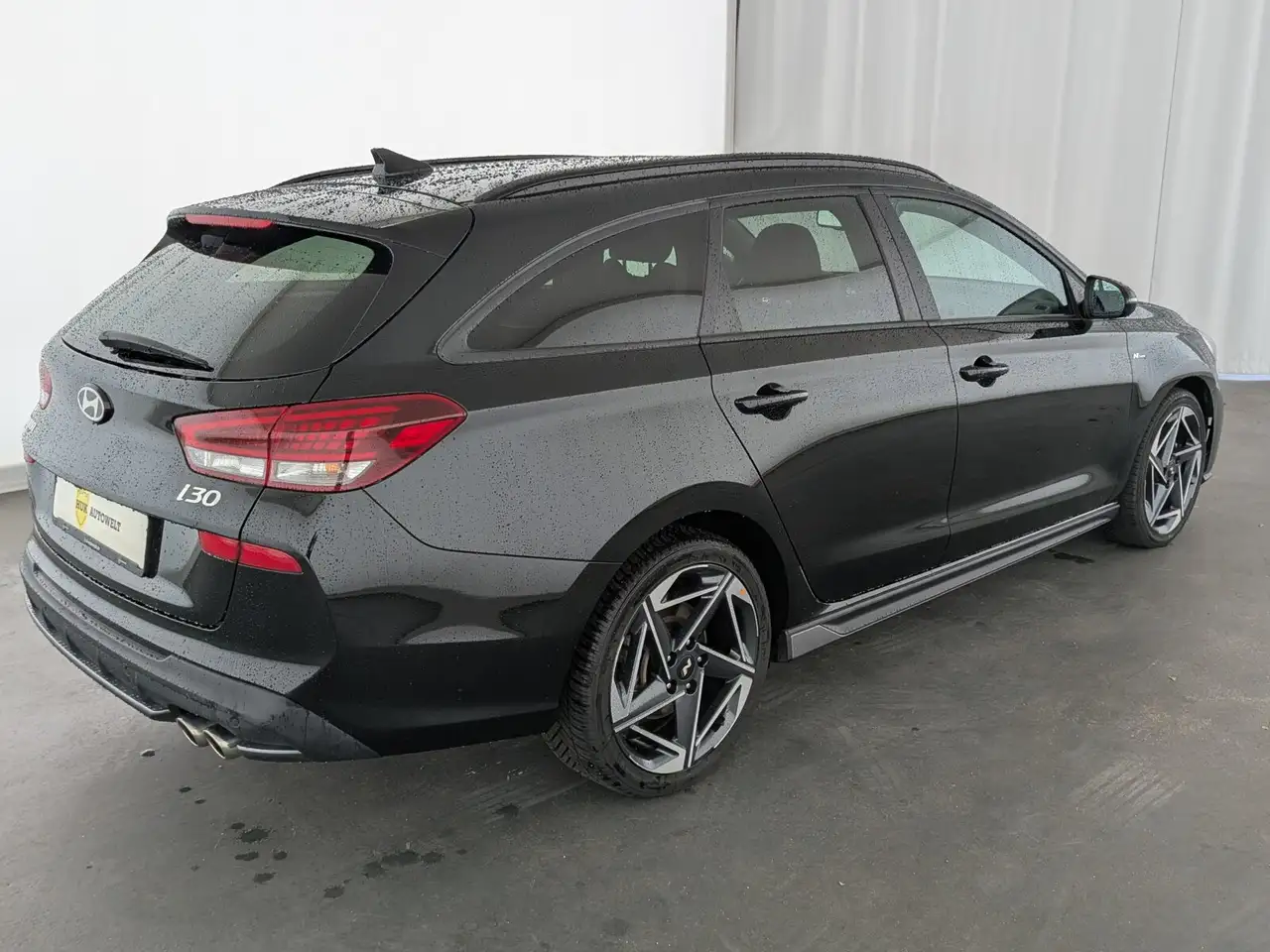 Hyundai i30 i30 1.5 T-GDI N Line Mild-Hybrid LED+NAVI+SHZ+ — Vehicle gallery 6