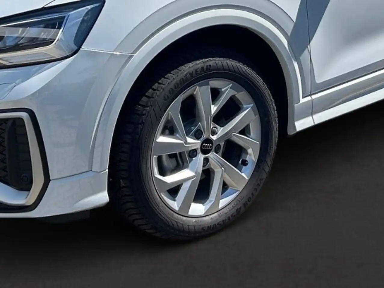 Audi Q2 35 TFSI S line Connect+VirtualCockpit+++ — معرض صور السيارة 6