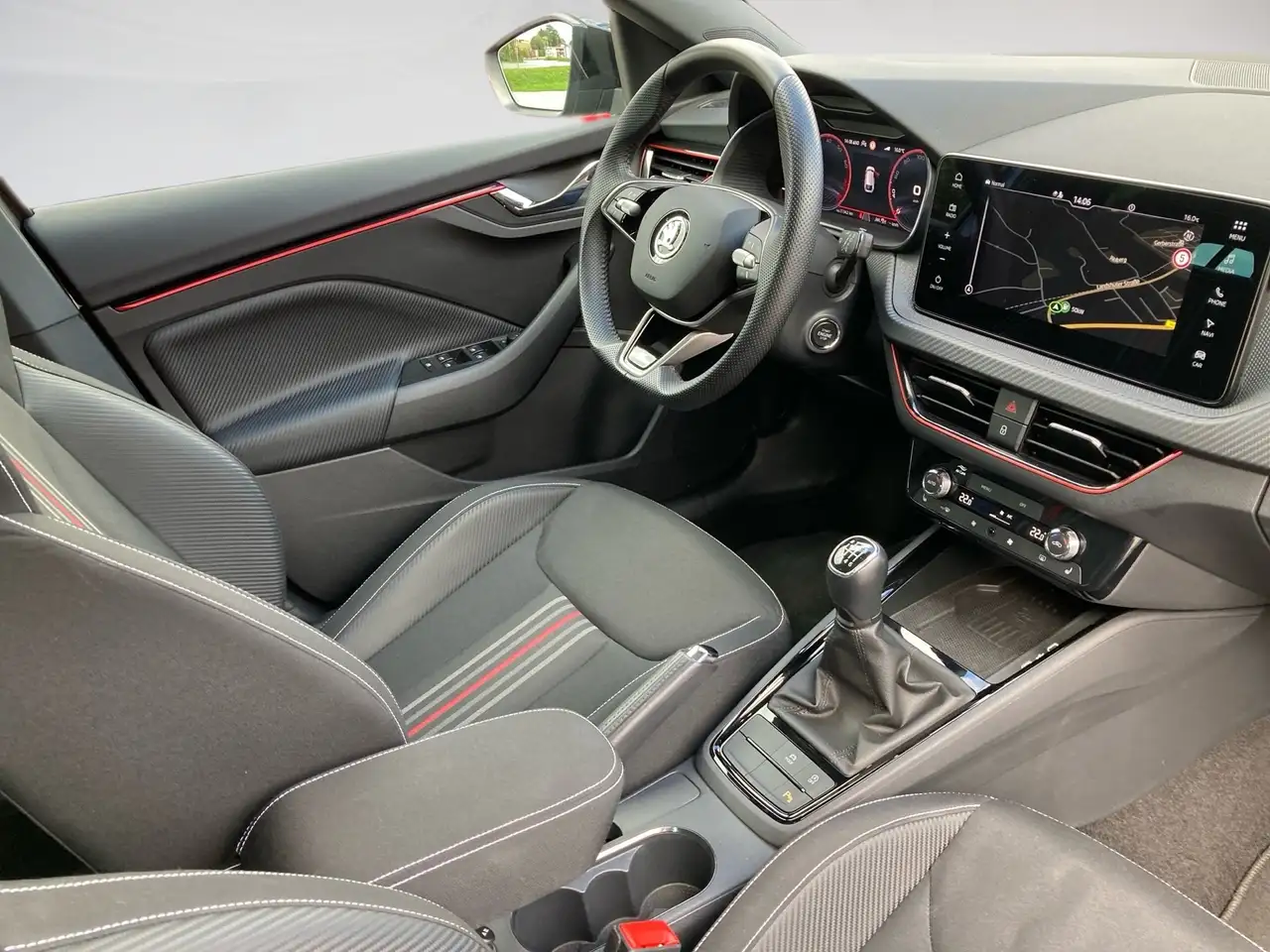 Skoda Scala Monte Carlo 1.5l TSI MATRIX.PANO.ACC.KAM.AHK.Lenk- — معرض صور السيارة 10