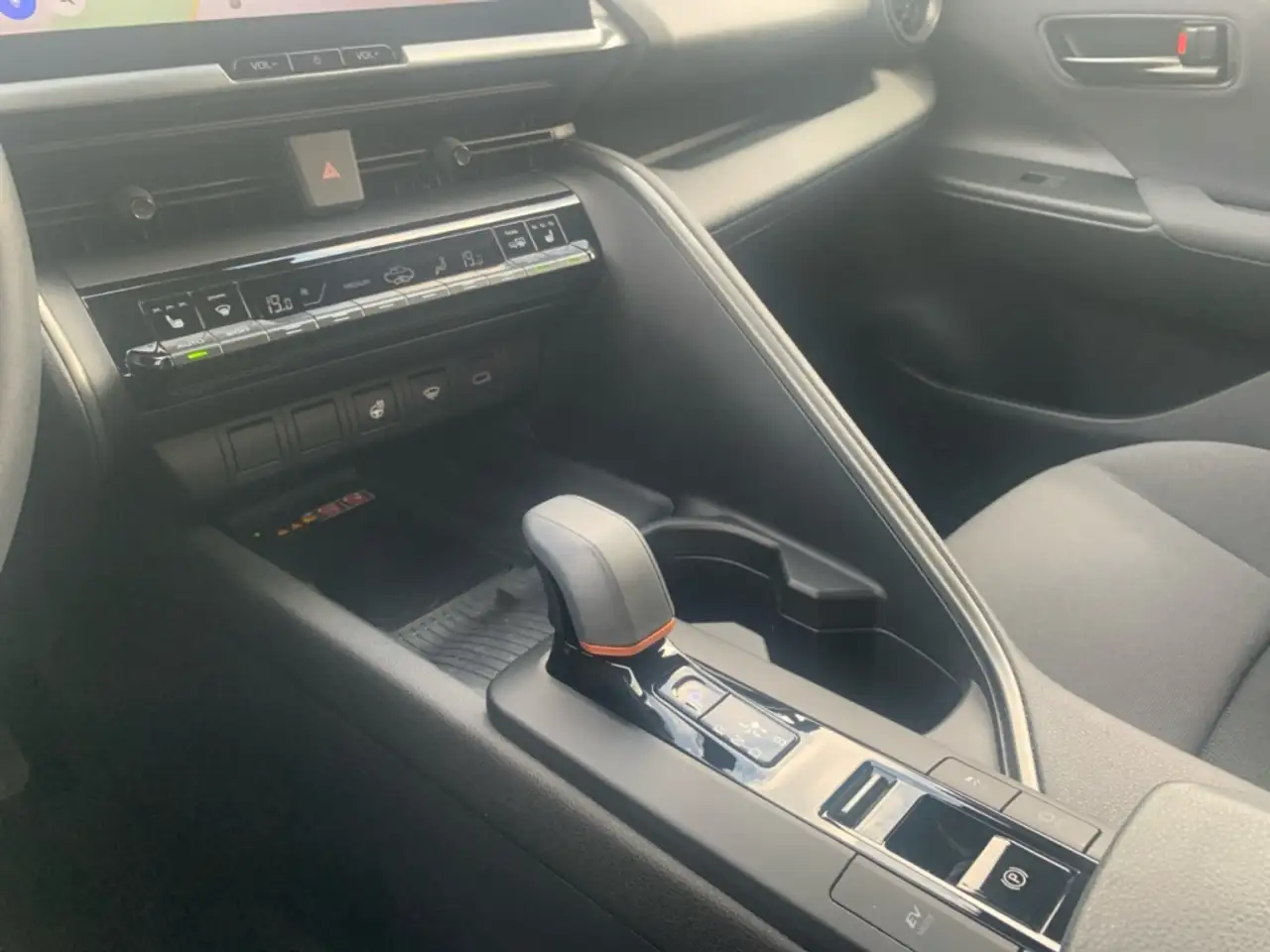 Toyota C-HR 1.8 Hybrid Team D *LED*el. Heck*ACC*CAM*SHZ* — Galerie du véhicule 26