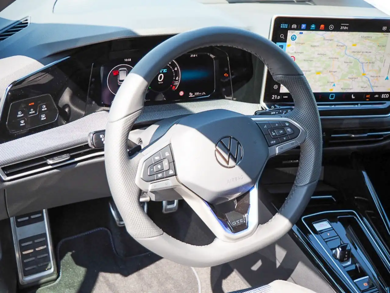 Volkswagen Golf VIII GTE 1.5 TSI DSG IQ.LIGHT, AHK, NAVI, ACC — معرض صور السيارة 12