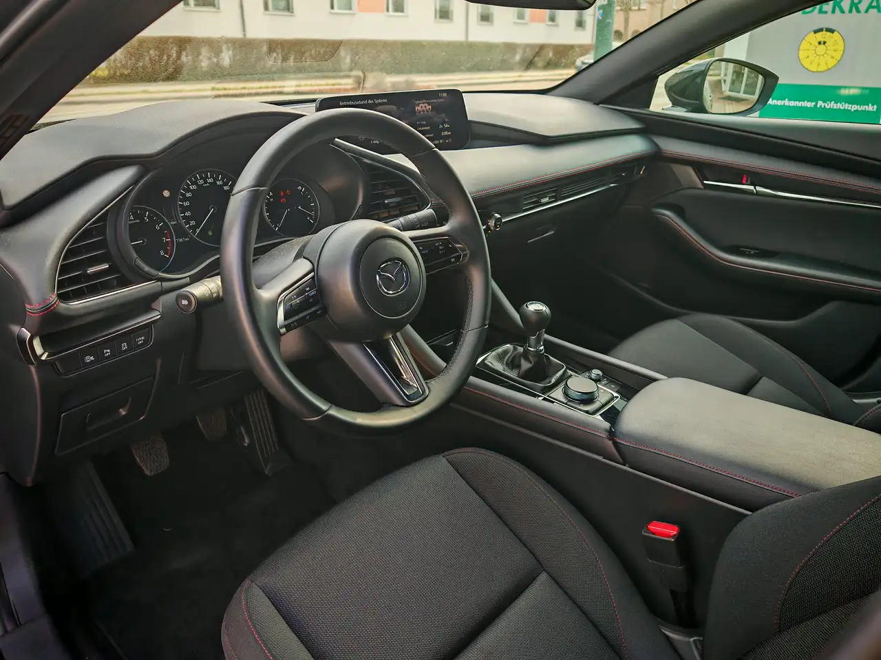 Mazda 3 Homura — معرض صور السيارة 8