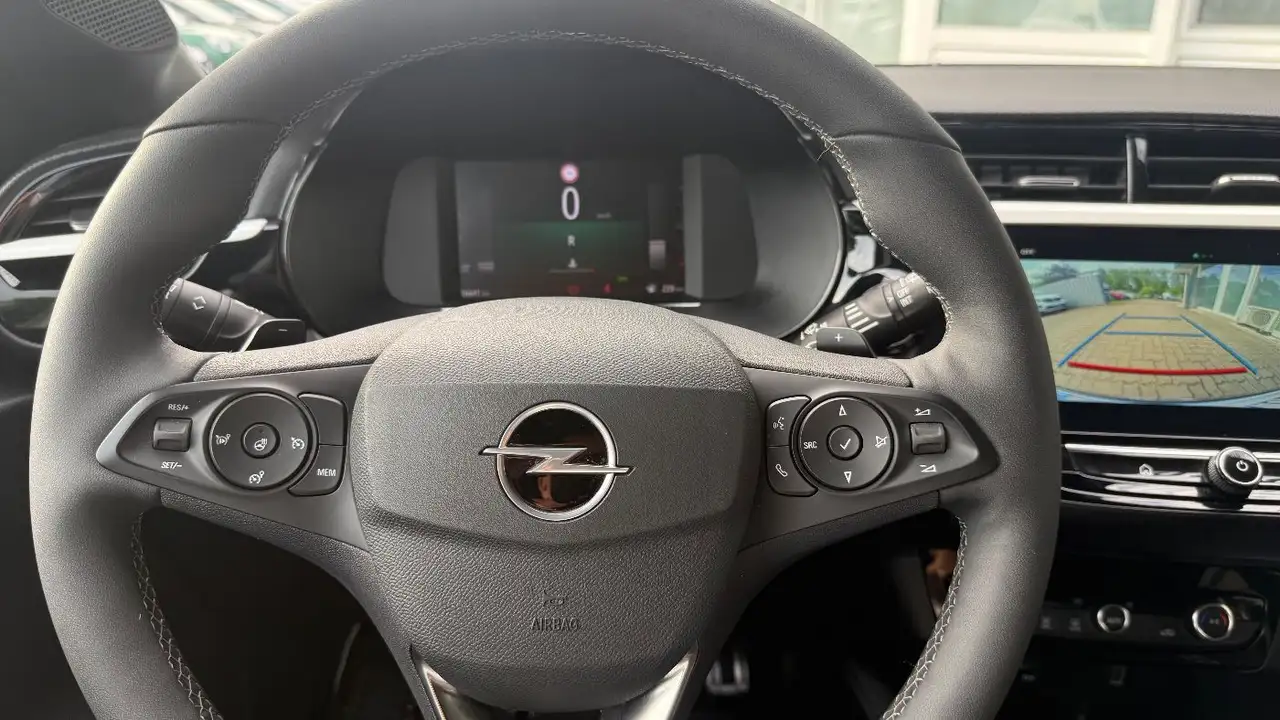 Opel Corsa GS LED Navi PDC SHZ SpurW Facelift Kam. LM — Galerie du véhicule 12
