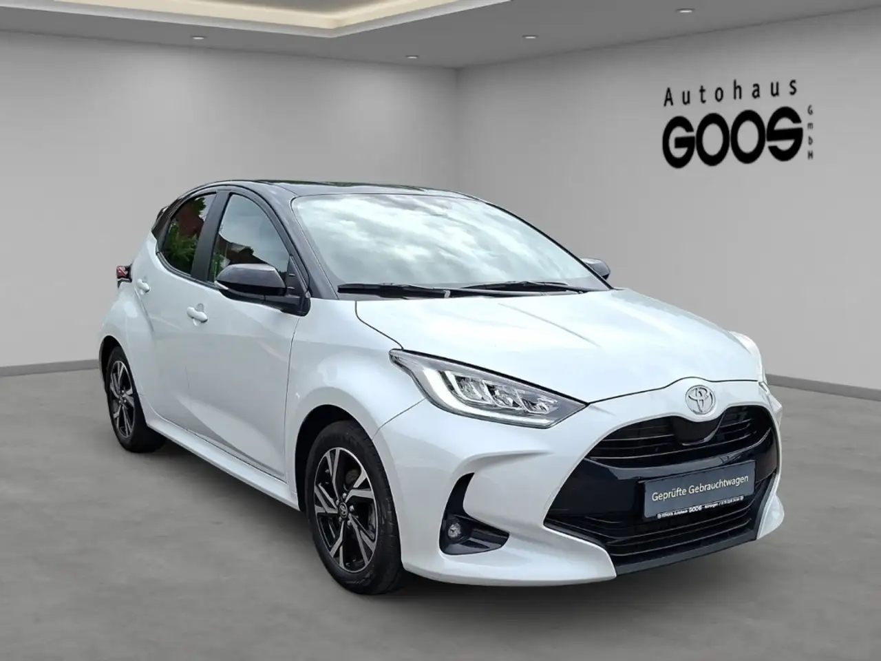 Toyota Yaris Hybrid Black&White LED Apple CarPlay Android Auto — Galerie du véhicule 7