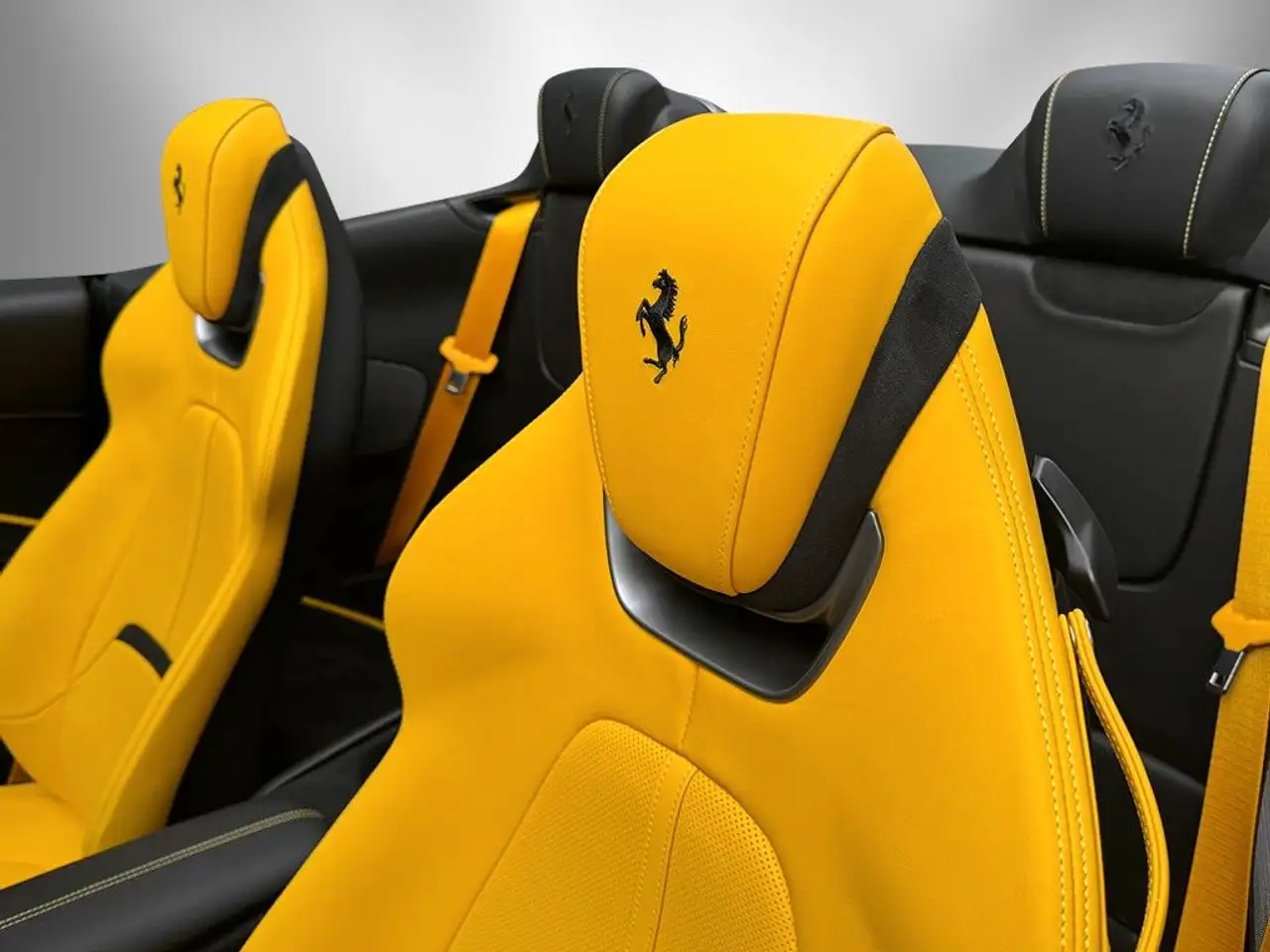 Ferrari Roma Spider / MADM / Surround / JBL / ACC — معرض صور السيارة 12