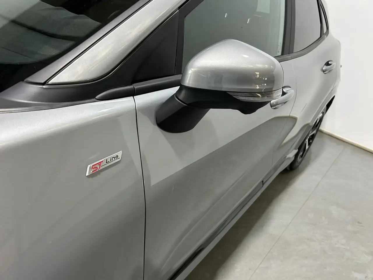 Ford Puma 1.0 EcoBoost MHEV ST-Line 125 — معرض صور السيارة 7