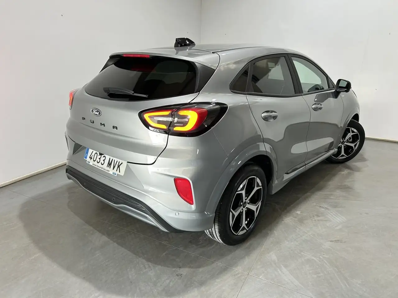 Ford Puma 1.0 EcoBoost MHEV ST-Line 125 — معرض صور السيارة 2