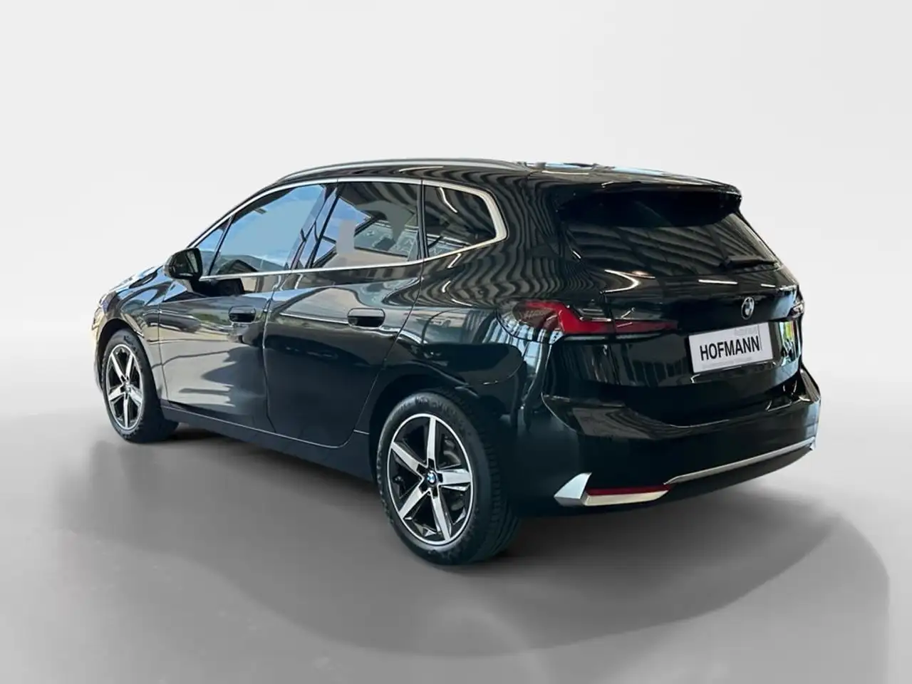 BMW 218 Luxury Line — معرض صور السيارة 5