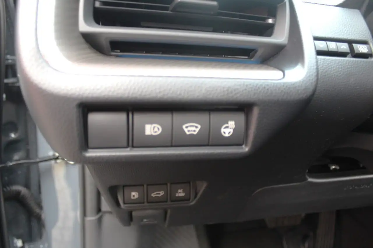 Toyota Prius Plug-in Hybrid Executive/LED/PDC/NAVI/SHZ — Galerie du véhicule 13