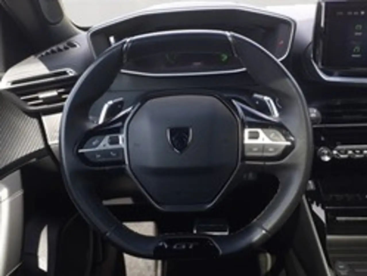 Peugeot 2008 GT PureTech 130 EAT8 — معرض صور السيارة 13