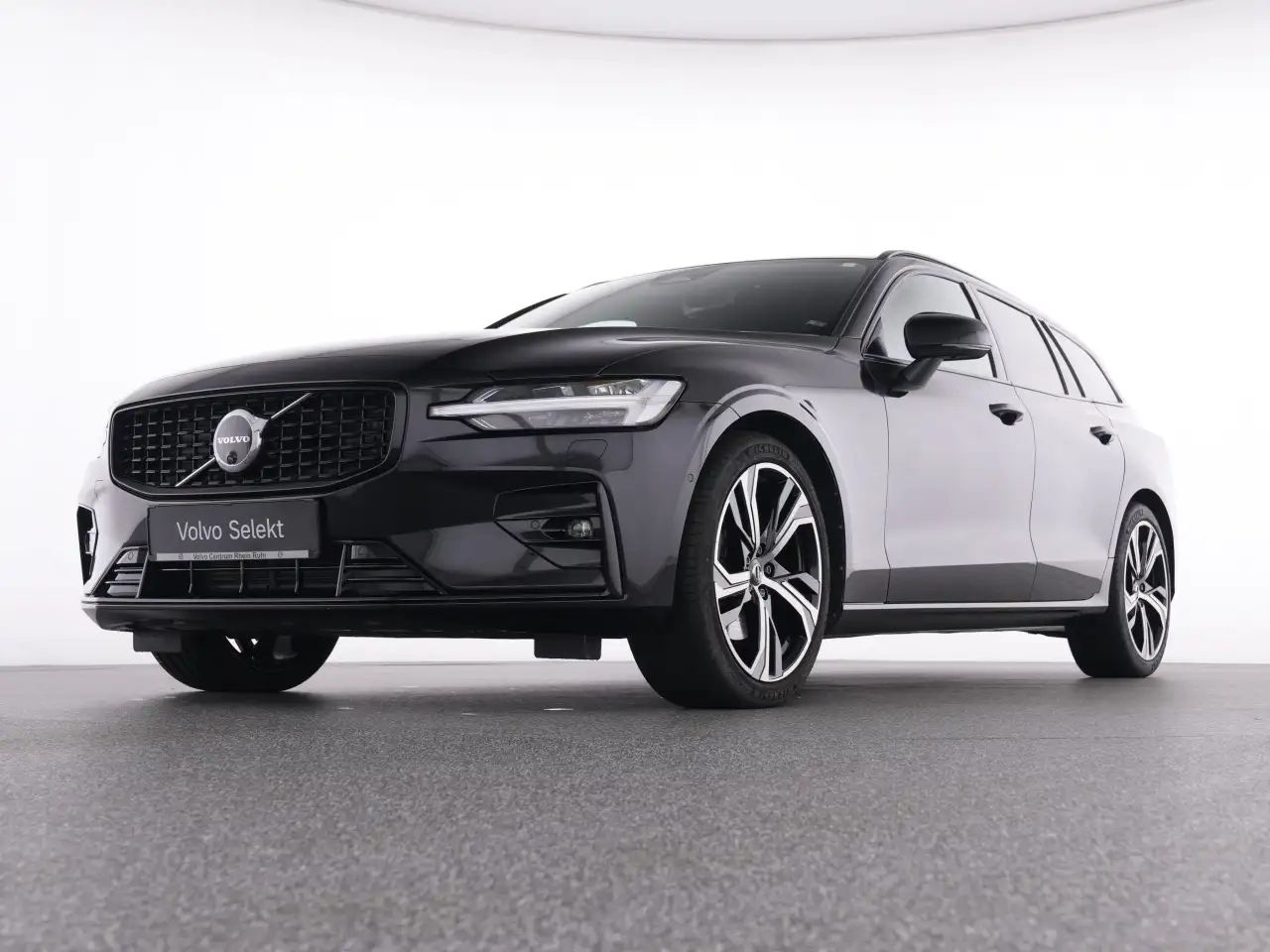 Volvo V60 B4 Plus Dark+360°+H&K SOUND+FAP — معرض صور السيارة 7