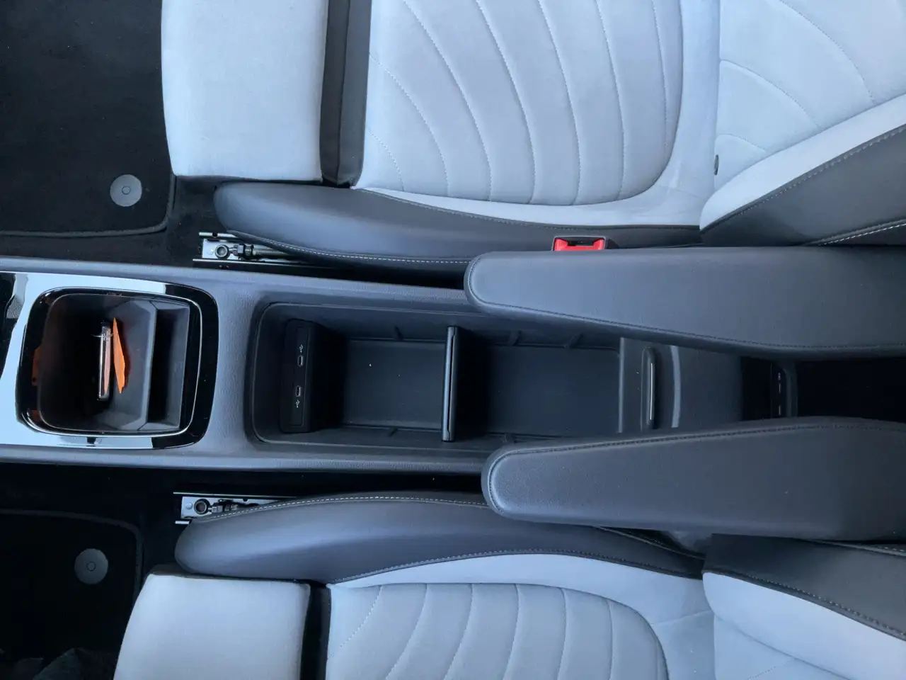 Volkswagen ID.3 Pro 150 kW (204 PS) 58 kWh 1-Gang-Automatik Pro... — معرض صور السيارة 19