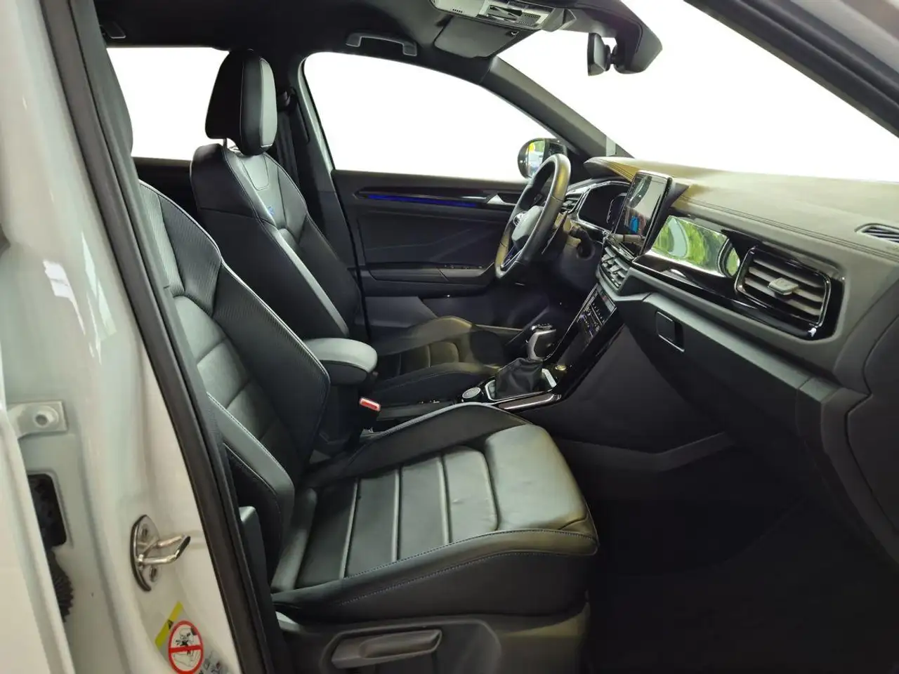 Volkswagen T-Roc R 4Motion 2.0 TSI **VOLLAUSSTATTUNG** — معرض صور السيارة 16