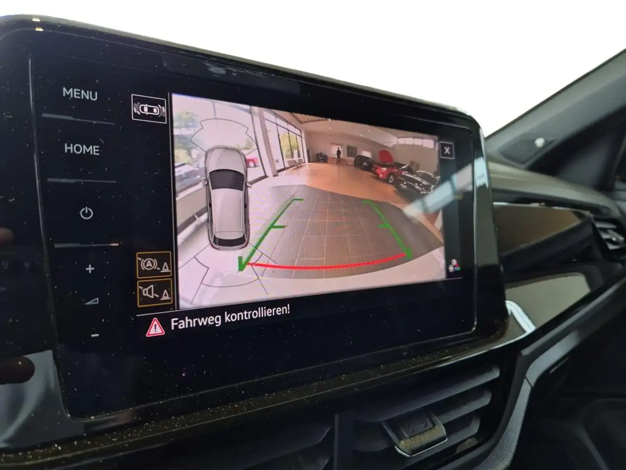 Volkswagen T-Roc R 4Motion 2.0 TSI **VOLLAUSSTATTUNG** — معرض صور السيارة 11