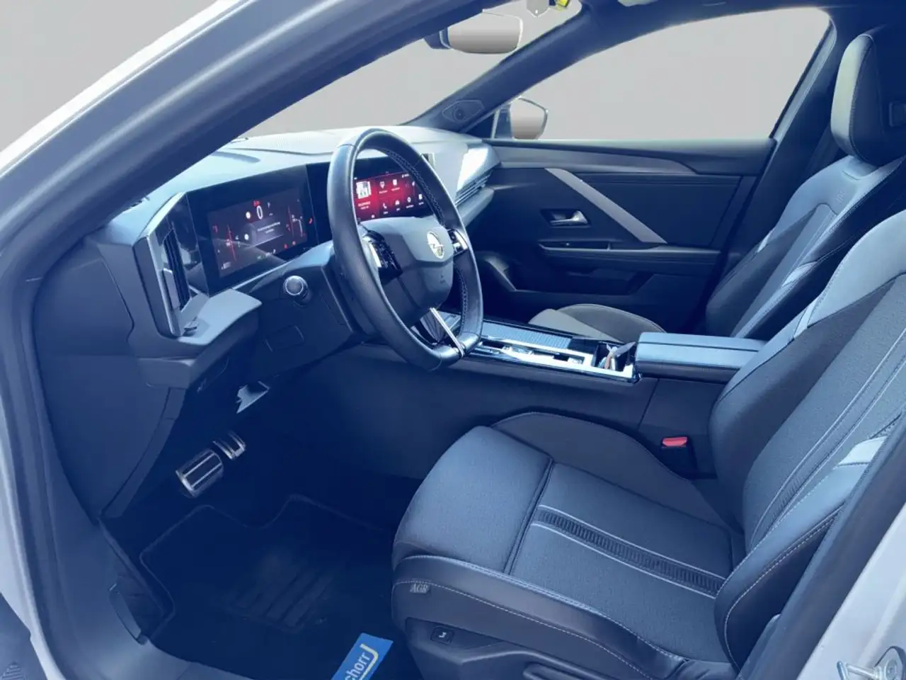 Opel Astra Sports Tourer 1.2 Turbo Automatik GS — معرض صور السيارة 5