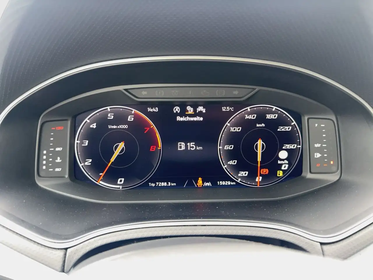 SEAT Ibiza Style 1.0TSI LED PDC SHZ CARPLAY ACC — Vehicle gallery 11