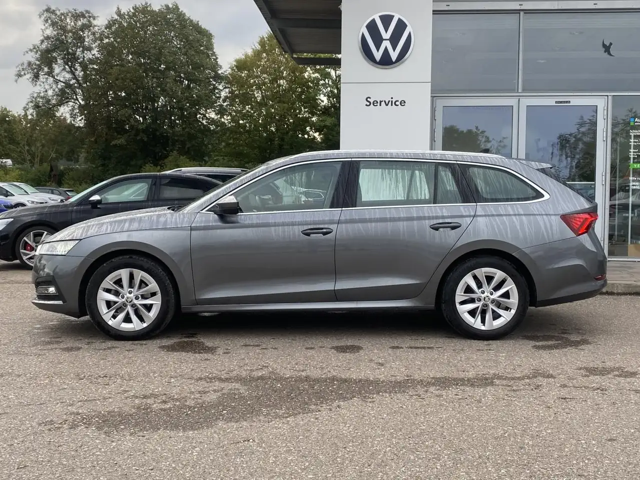 Skoda Octavia Combi 1.5 eTSI DSG HEAD-UP+SMART-LINK+VI — Vehicle gallery 2