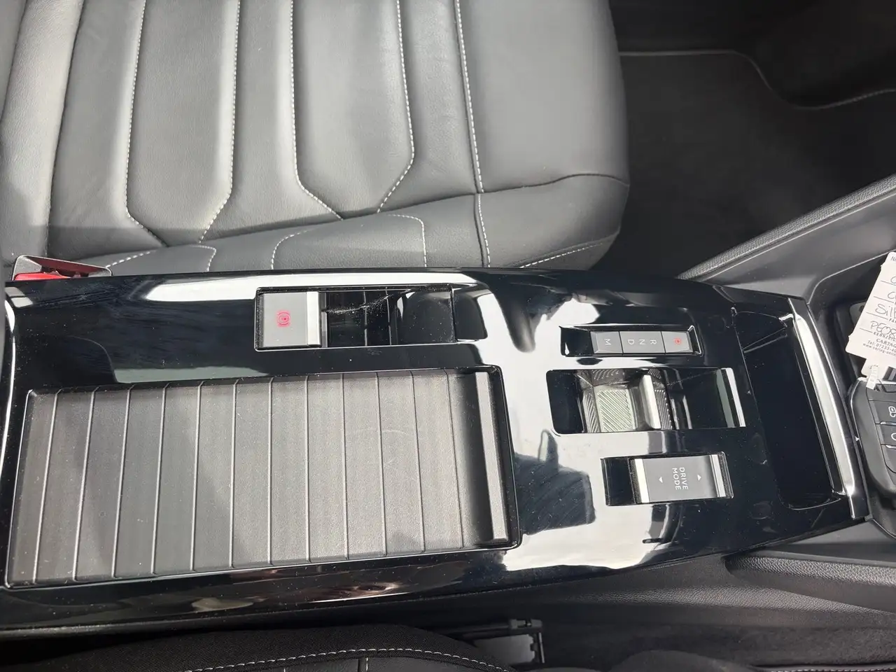 Citroen C4 X 1.2 PureTech 130 S&S Shine KeyLess LED Navi — Galería del vehículo 19