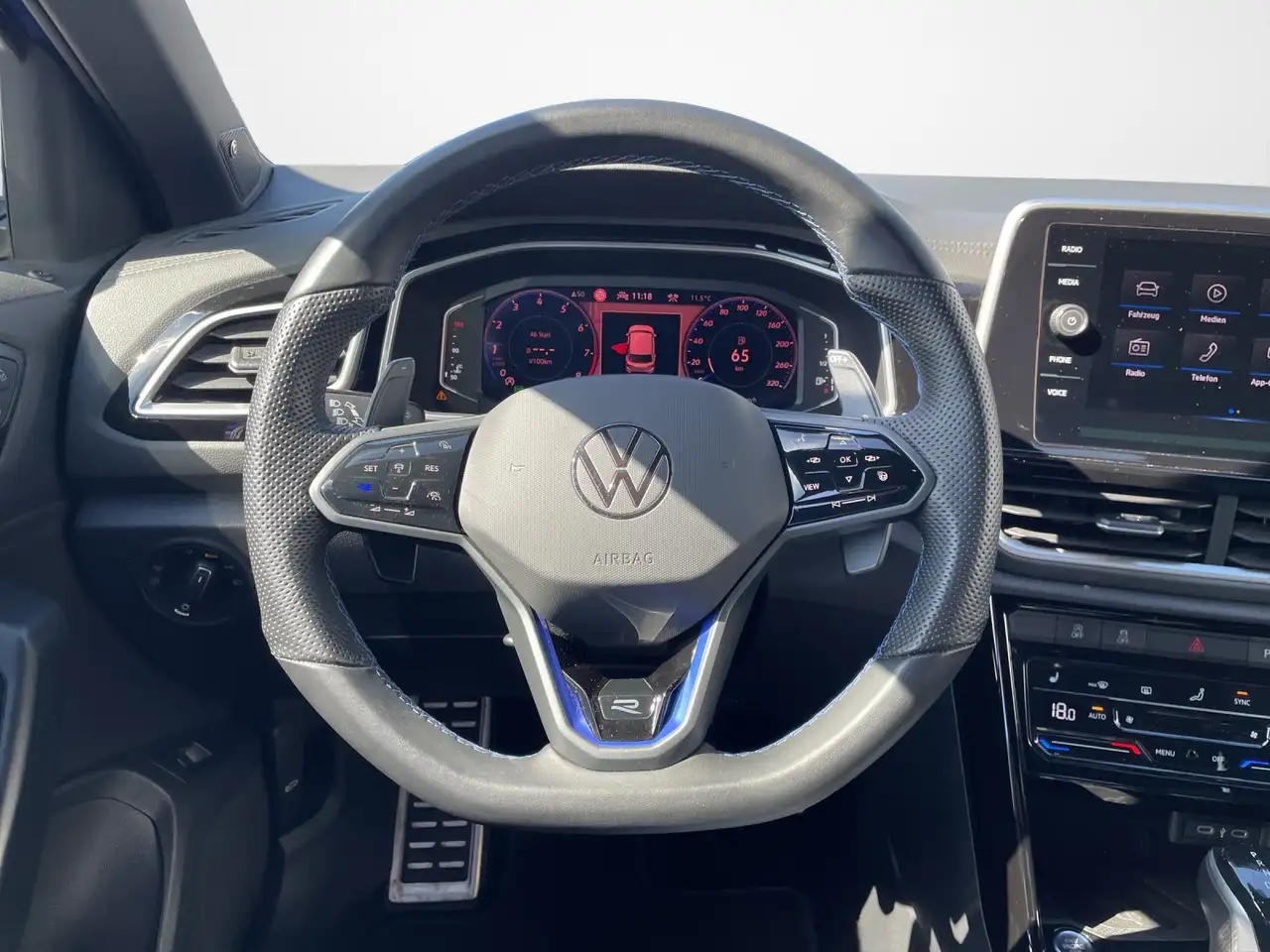 Volkswagen T-Roc R 2.0 TSI DSG 4M Akrapovic AHK Beats DCC — Vehicle gallery 10