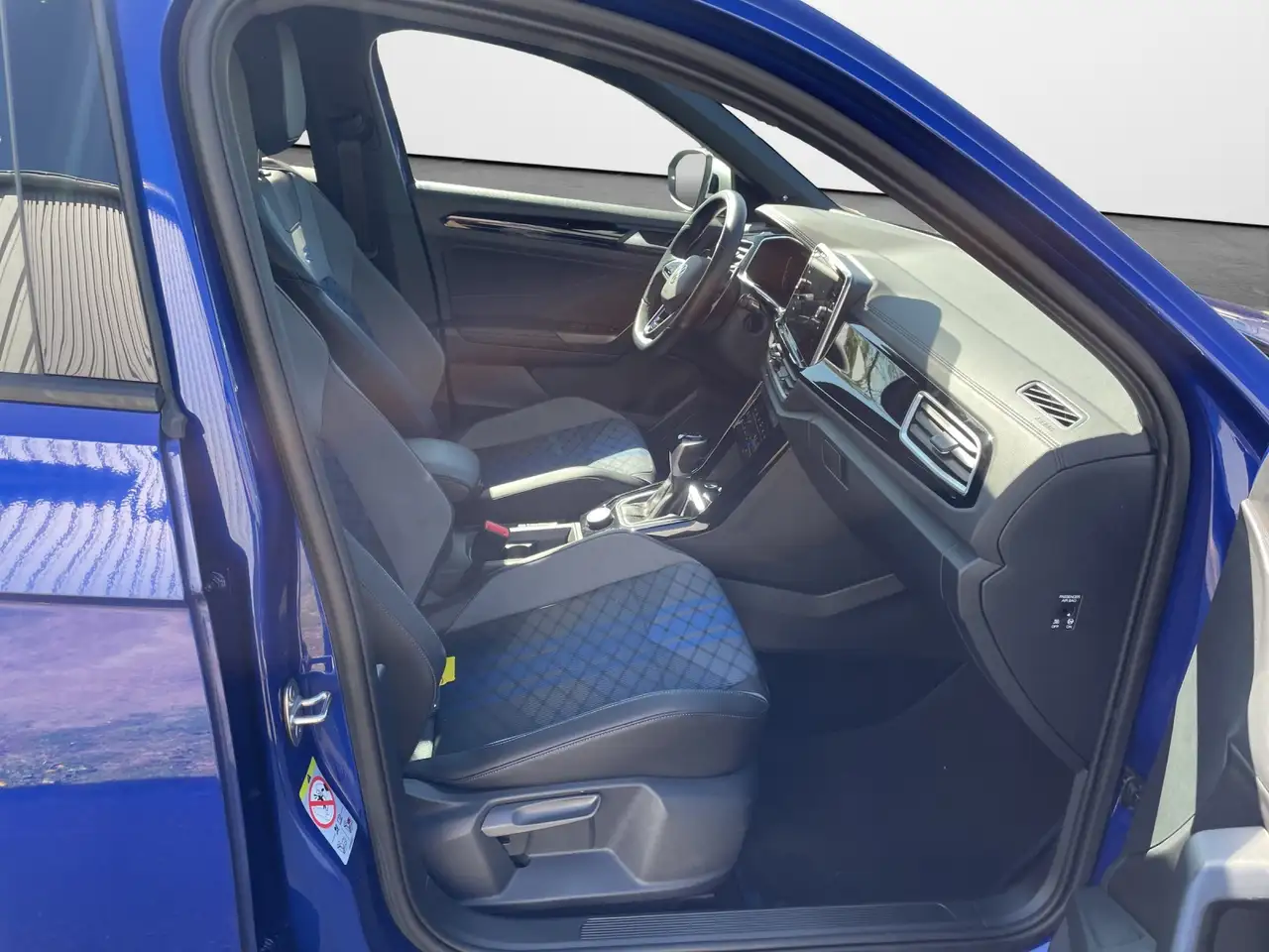 Volkswagen T-Roc R 2.0 TSI DSG 4M Akrapovic AHK Beats DCC — Vehicle gallery 14