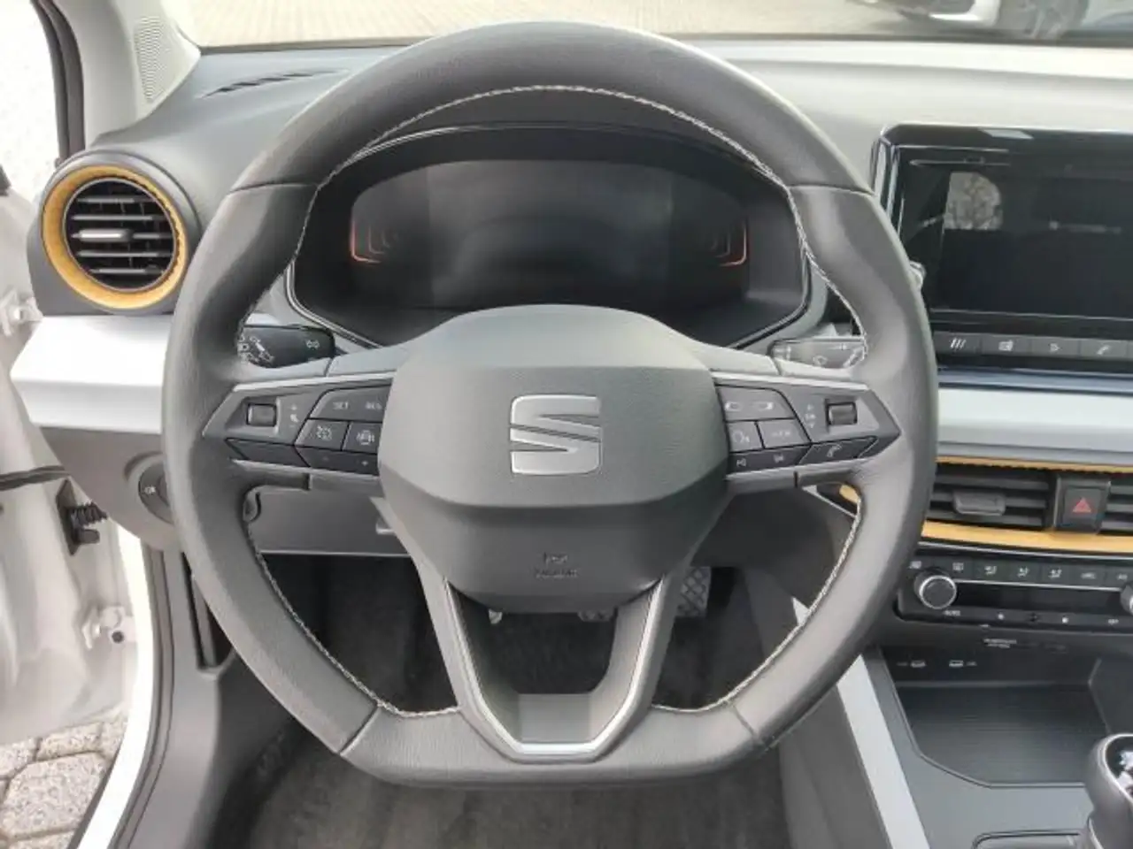 SEAT Arona ARONA STYLE EDITION 1.0 TSI FULL-LINK EINPARKH. — معرض صور السيارة 17